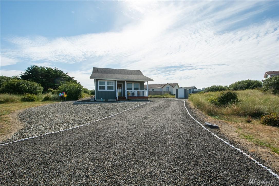 1112 Riverside Ct - Photo 1