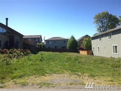 1115 33rd Place - Photo 1