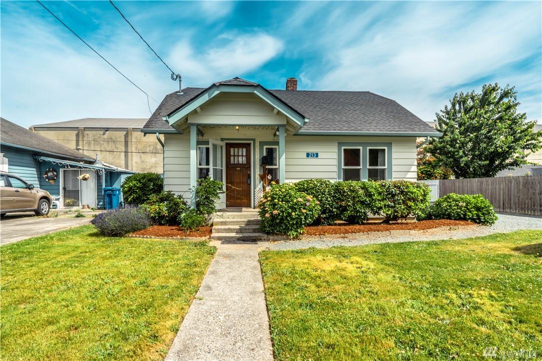 213 Orange Ave - Photo 1