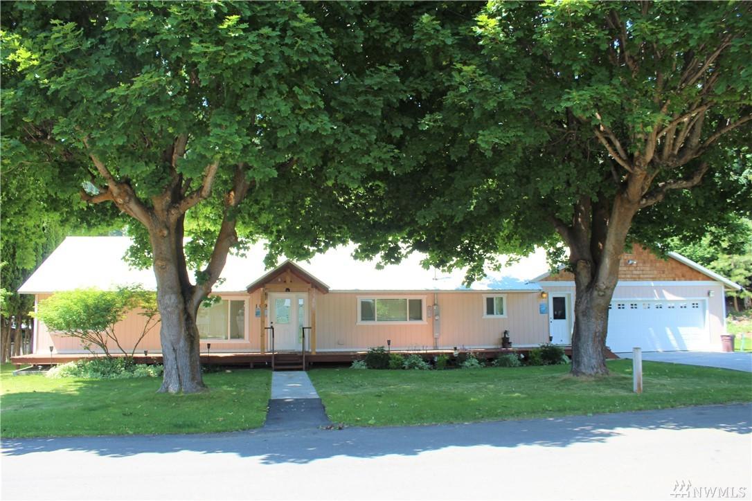 109 Esther Ave - Photo 1
