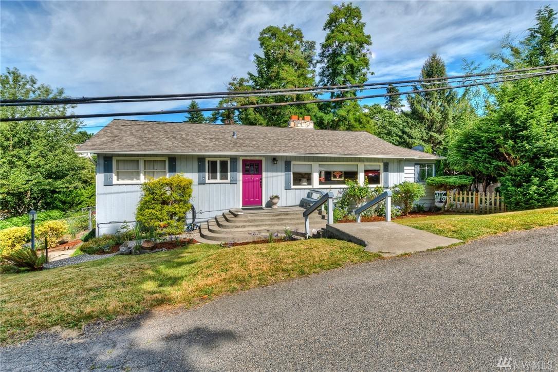 4803 Raymond St - Photo 1