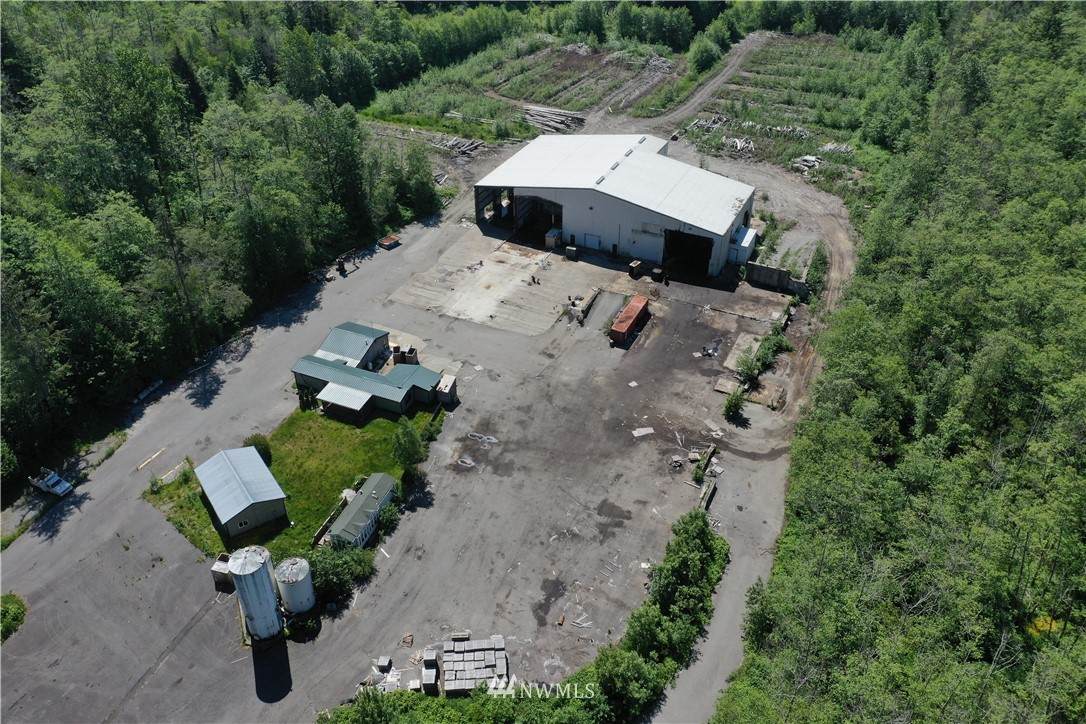 16812 Colony Road - Photo 1