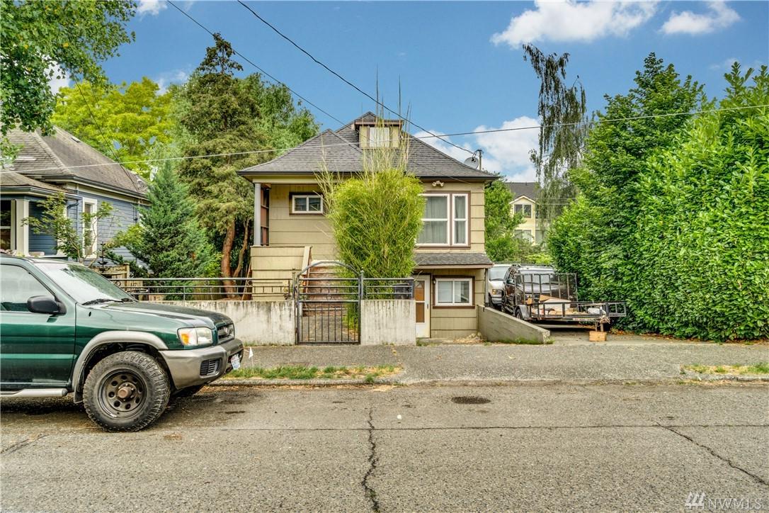 6621 Carleton Ave - Photo 1