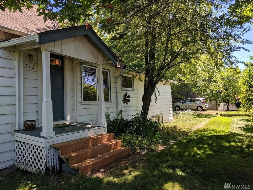 502 4th St - Photo 1