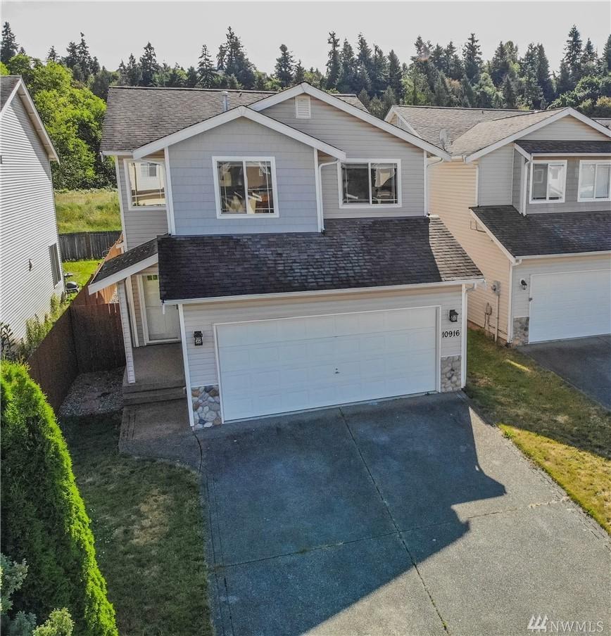 10916 185th Ave - Photo 1