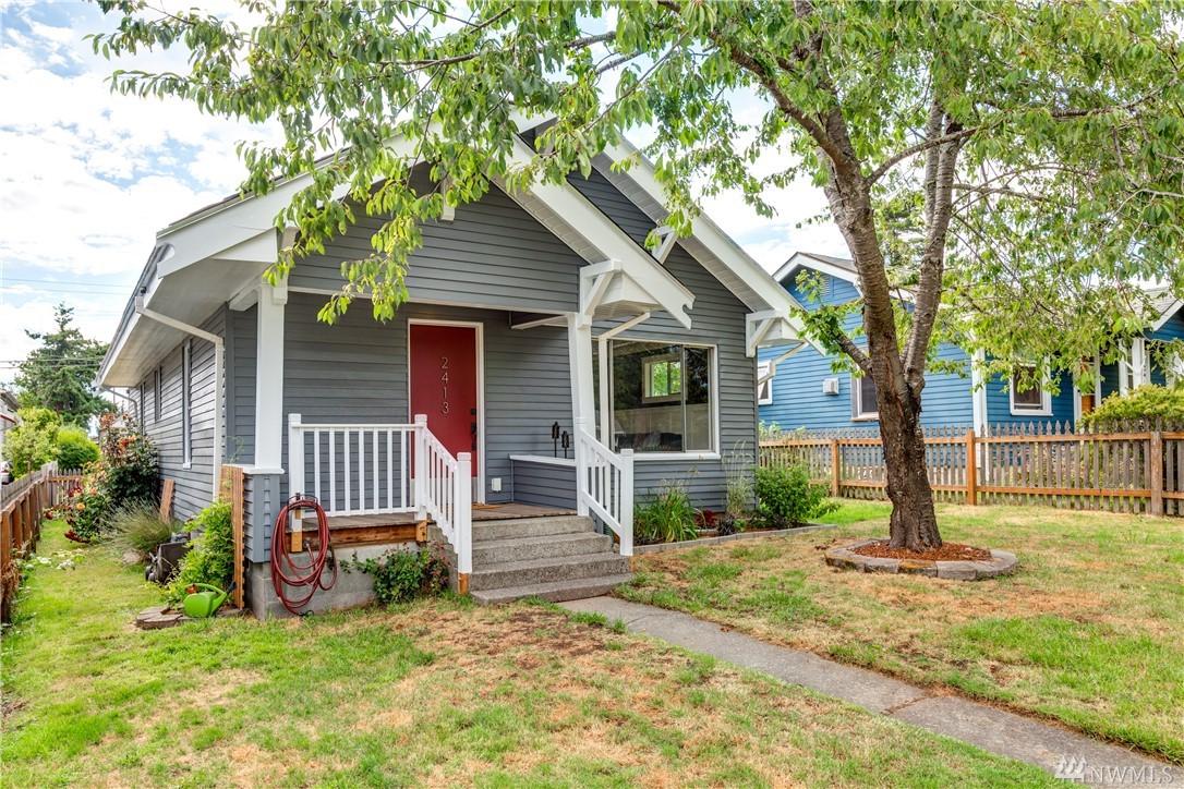 2413 Queen St - Photo 1
