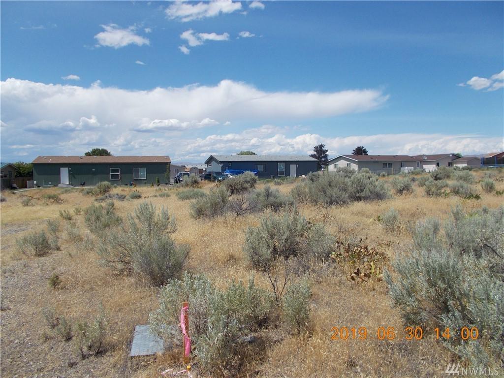 635 Edgewater Wy - Photo 1