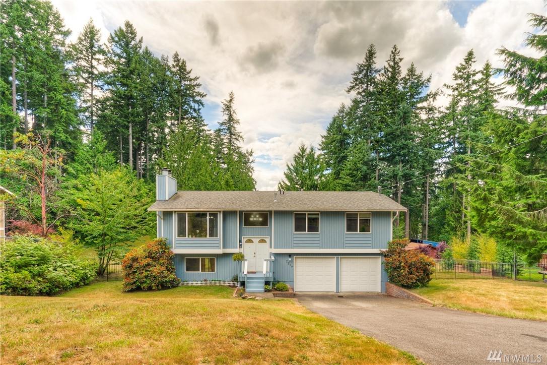 7717 182nd Ave - Photo 1