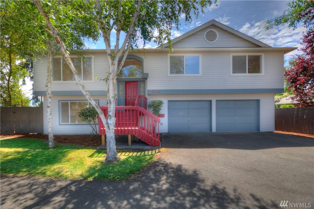 9224 32nd Ave - Photo 1