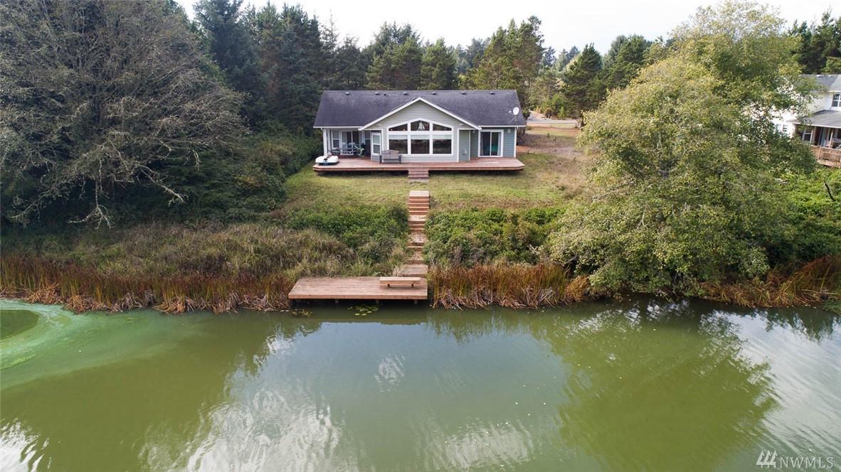 251 Overlake St - Photo 1