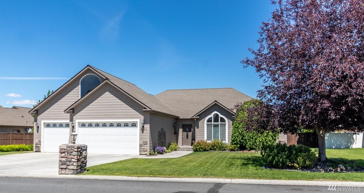 9032 Castlewood Dr - Photo 1