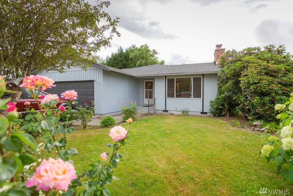 608 Alder Ave - Photo 1