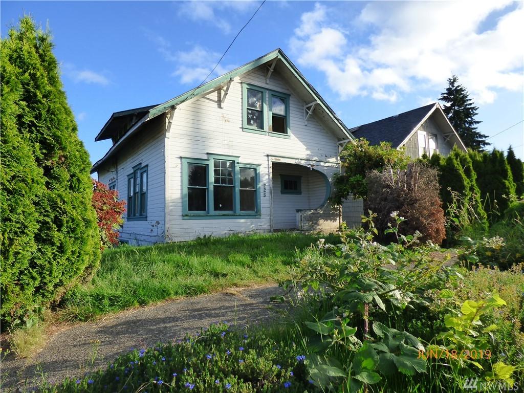 225 Broadway - Photo 1