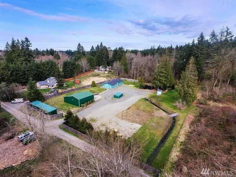 5649 140th Ave - Photo 1