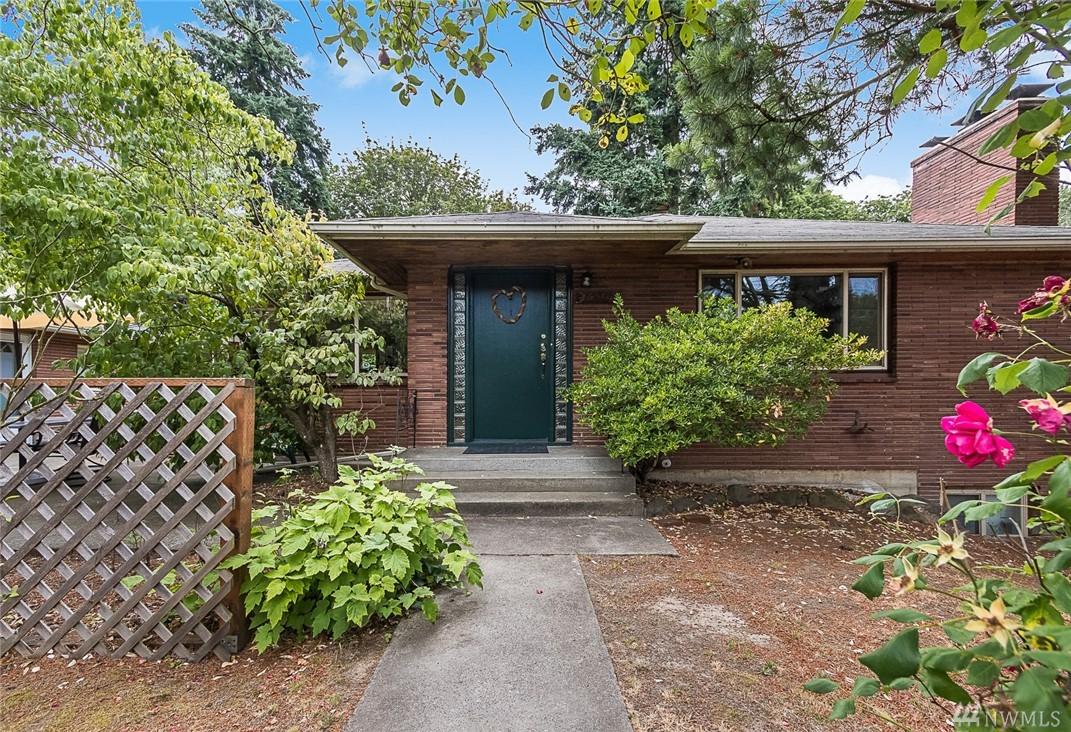 10011 51st Ave - Photo 1
