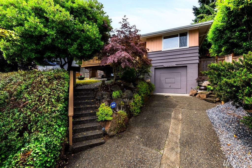 8213 37th Ave - Photo 1