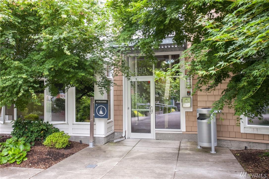 190 Harbor Square Lp - Photo 1