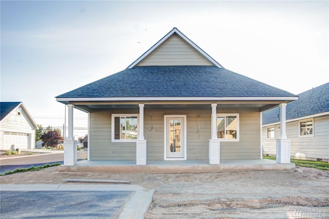 123 9th Ave - Photo 1