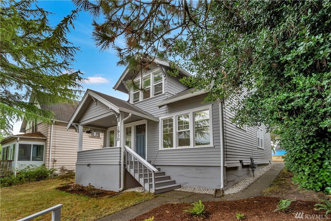 1930 Sheridan Ave - Photo 1