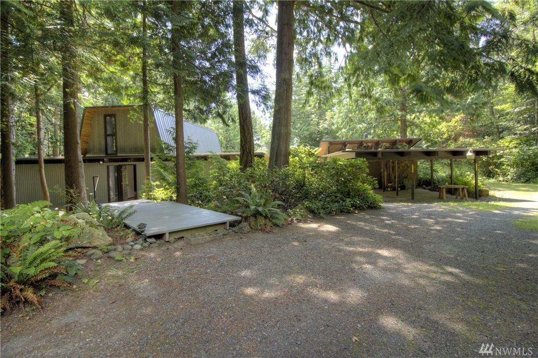 225 Dolphin Place - Photo 1