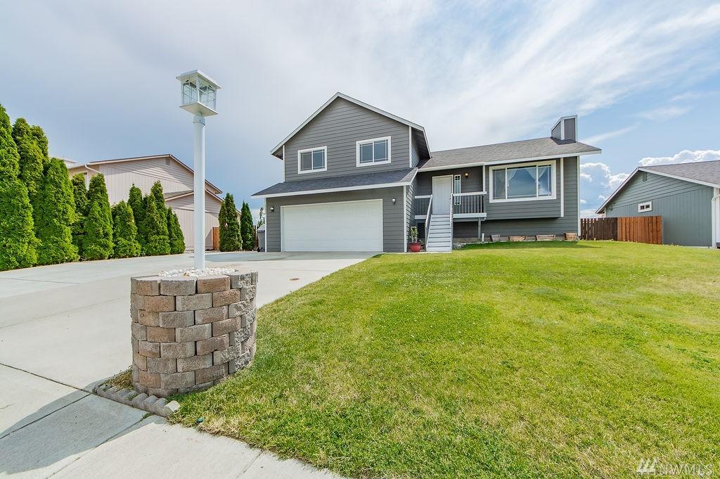 2371 Fancher Field St - Photo 1