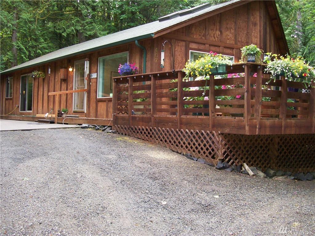 407 Pointes Dr - Photo 1
