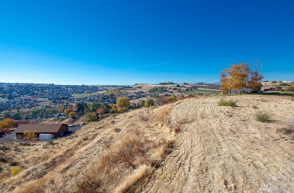 704 Vista Del Sol - Photo 1