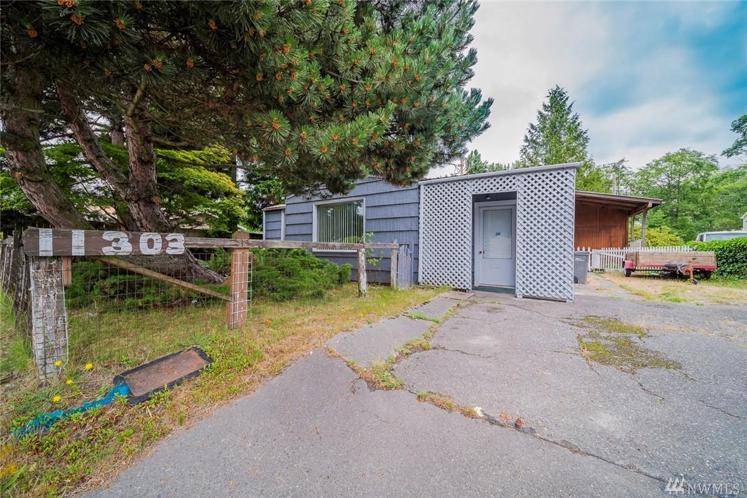 11303 Airport Rd - Photo 1
