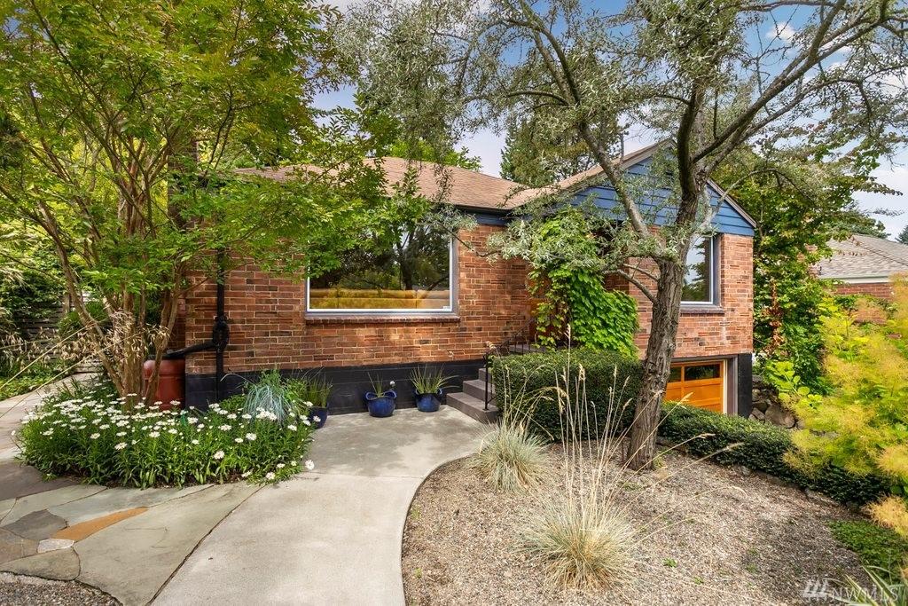 10523 13th Ave - Photo 1