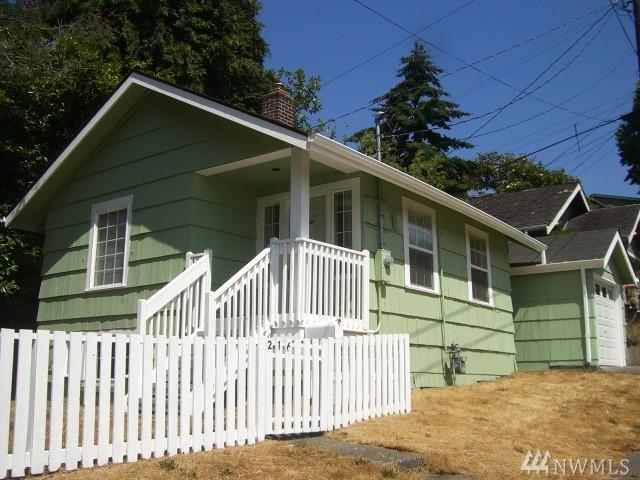 216 Smith St - Photo 1