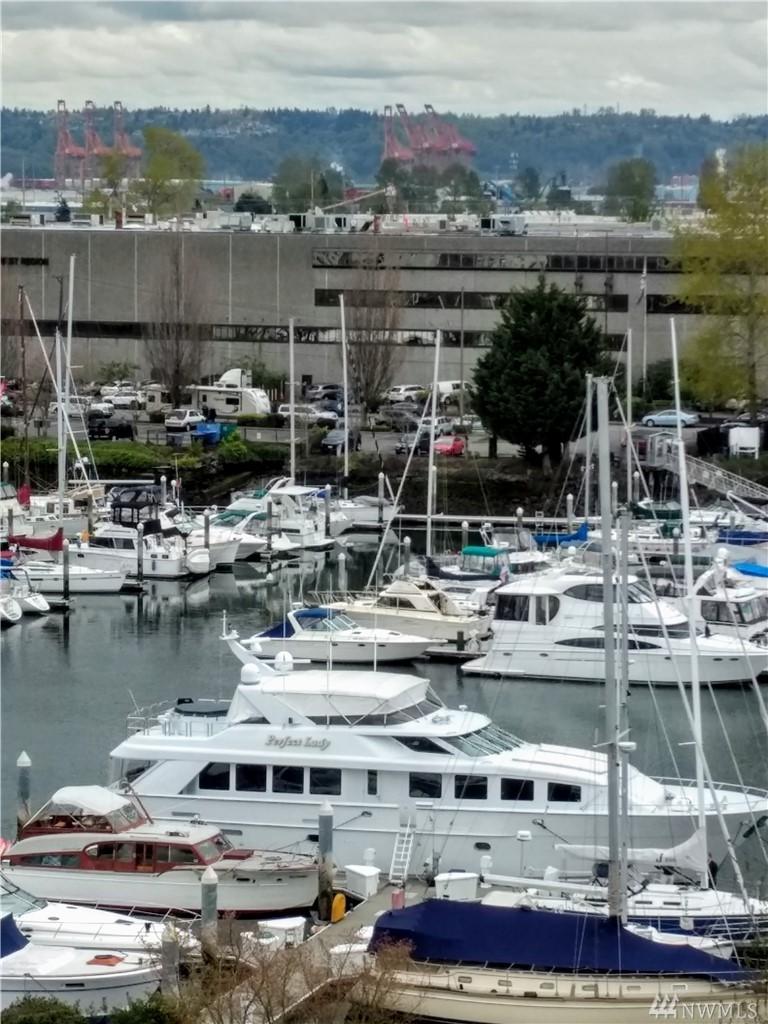 1705 Dock St - Photo 1
