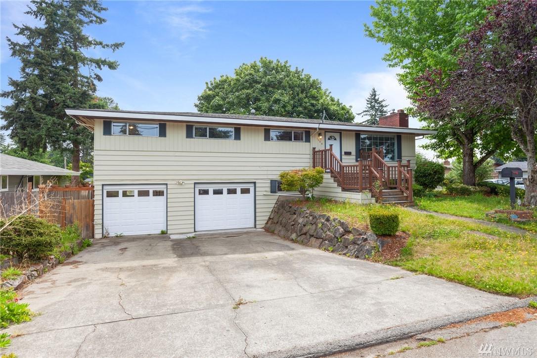 1106 Olympia Ave - Photo 1