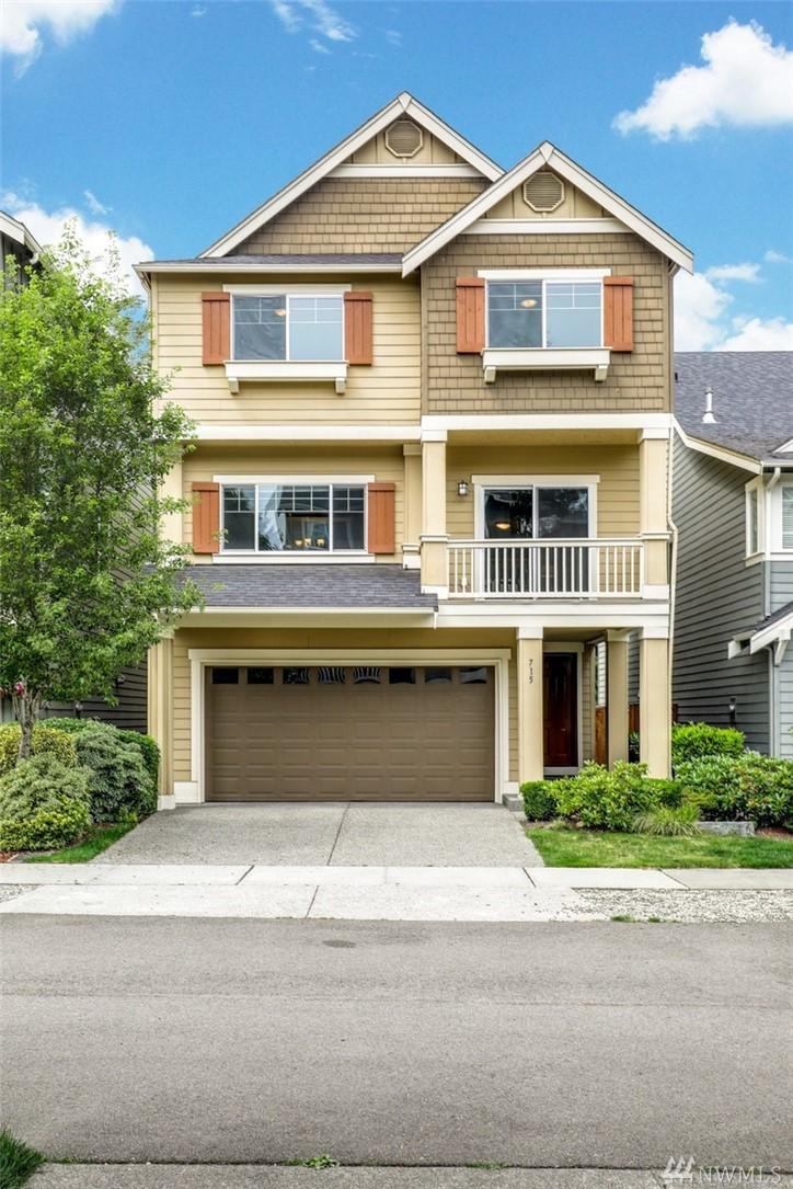 715 6th Ave - Photo 1