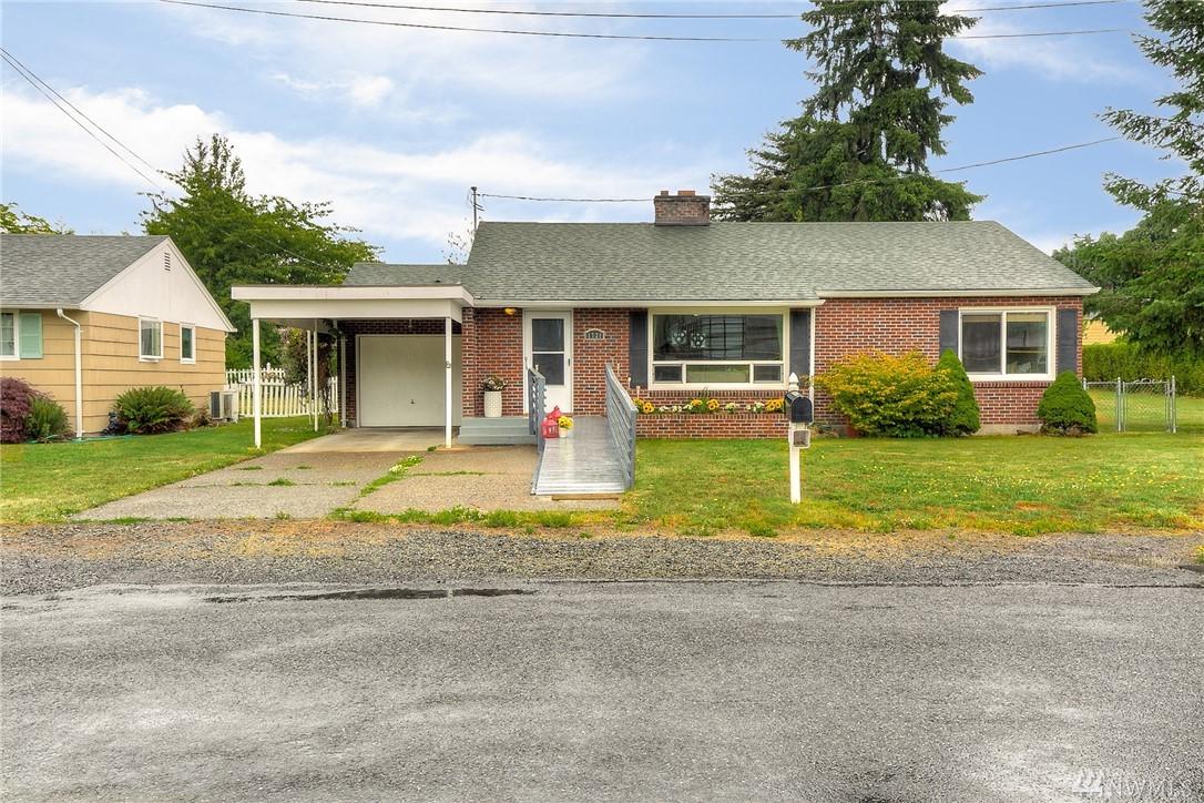 1731 Kelly Ave - Photo 1