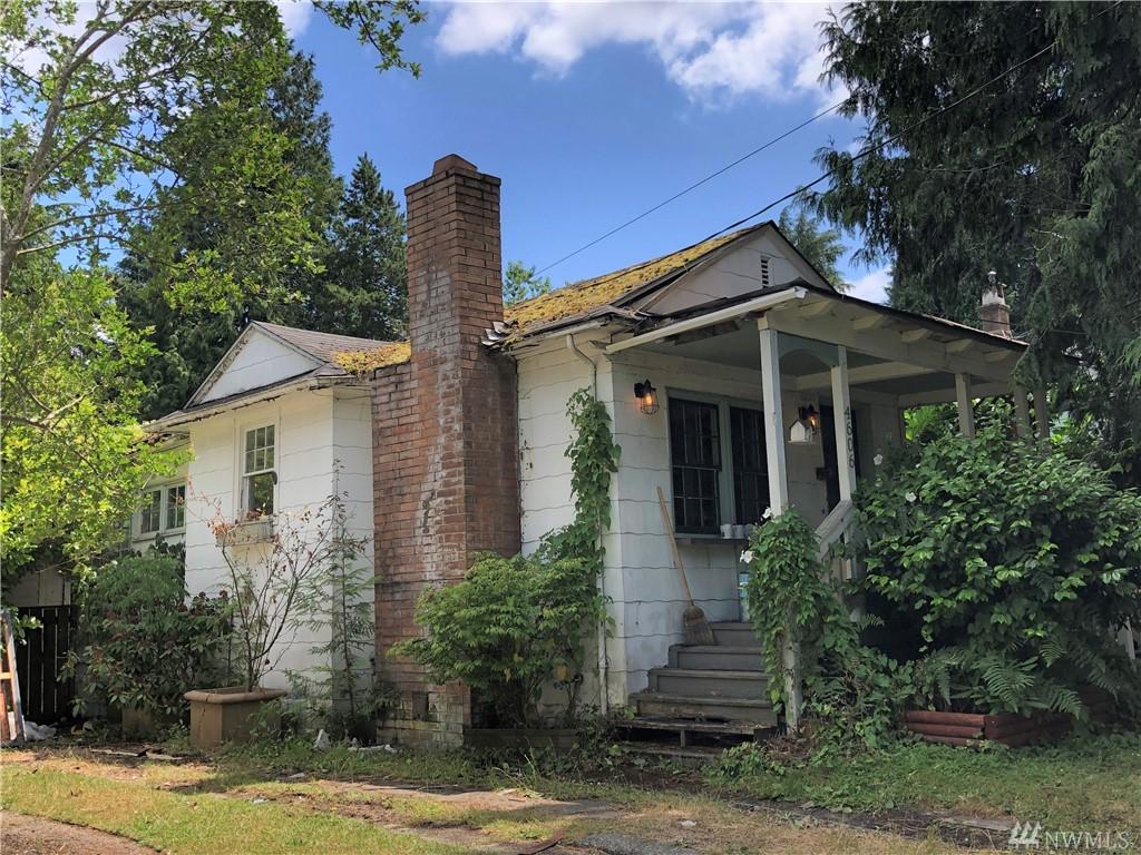 4606 50th Ave - Photo 1