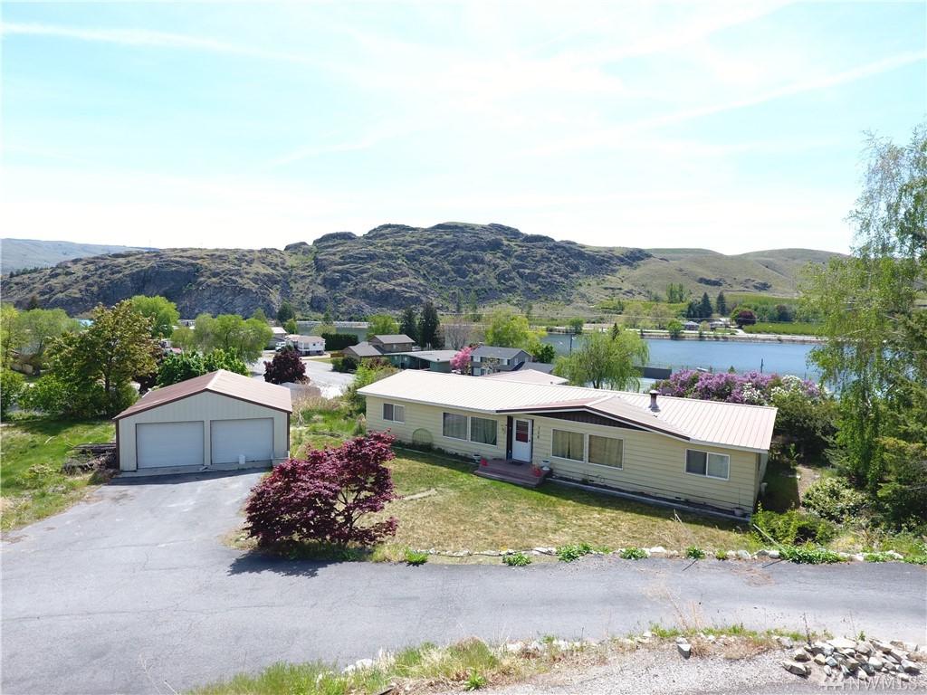 706 Mcalvey Dr - Photo 1