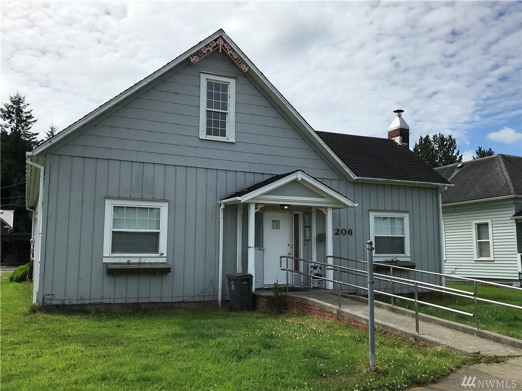 206 First St - Photo 1