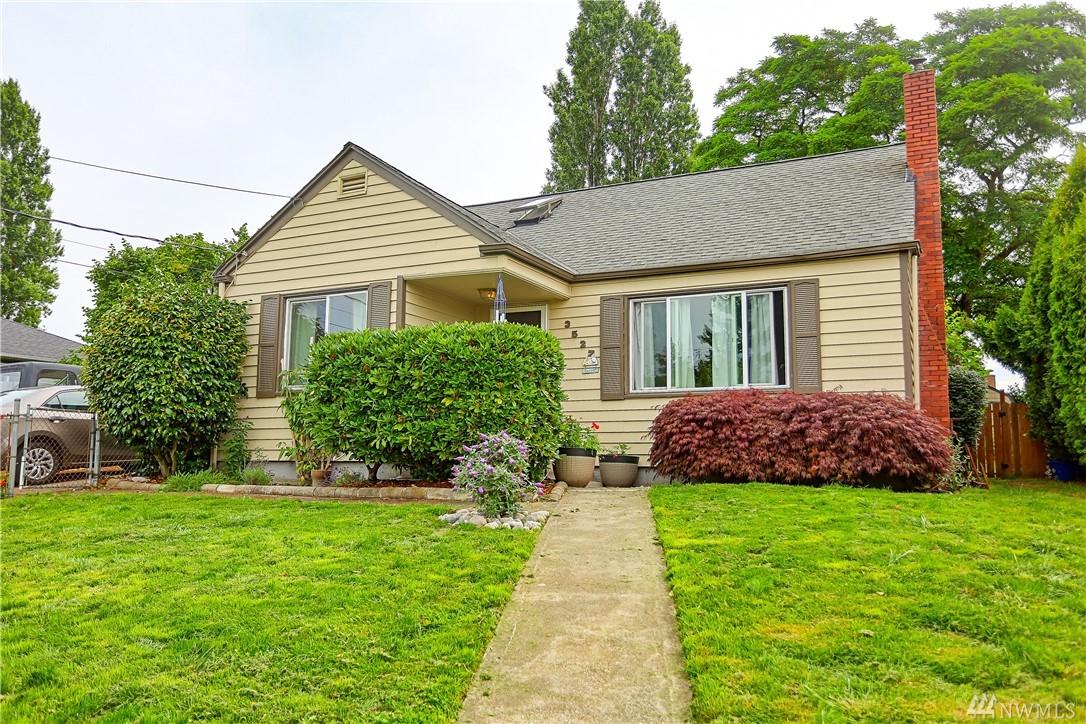 3527 Alaska St - Photo 1