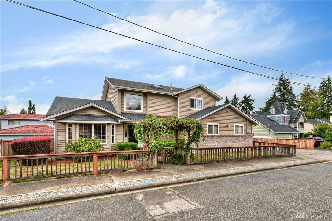 12817 14th Ave - Photo 1