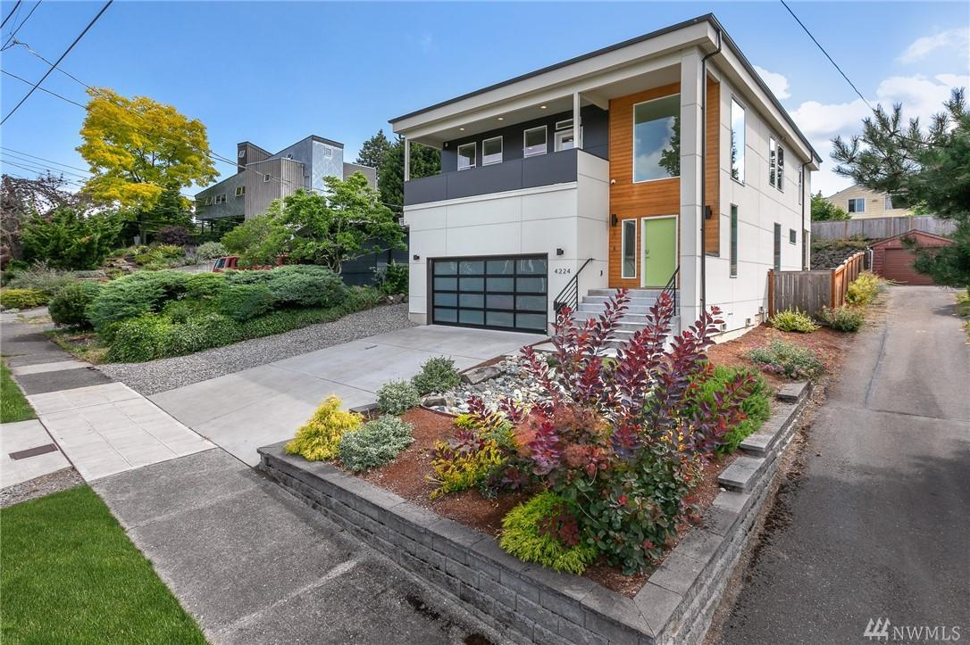 4224 47th Ave - Photo 1