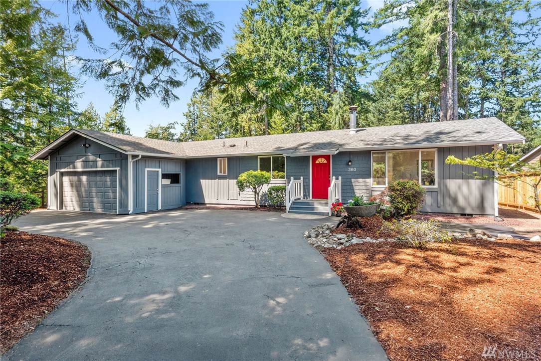 360 Lakeland Dr - Photo 1
