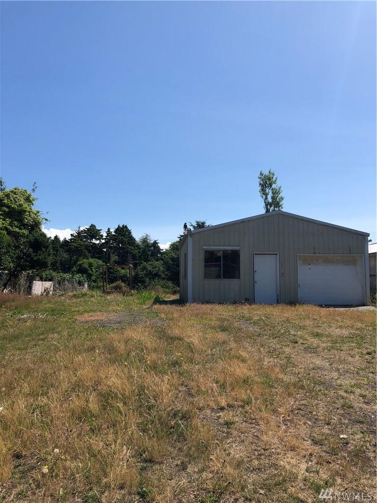 738 Cardinal Ave - Photo 1