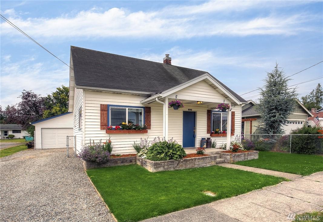 1437 Main St - Photo 1