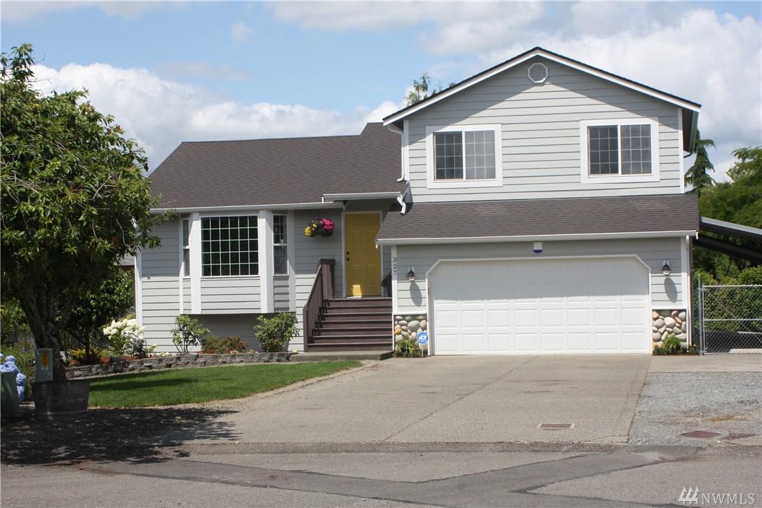 327 Maple Dr - Photo 1