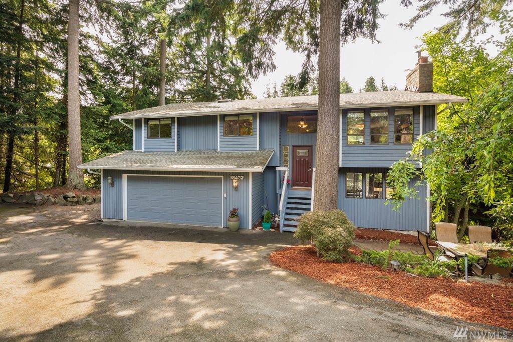 18432 74th Place - Photo 1
