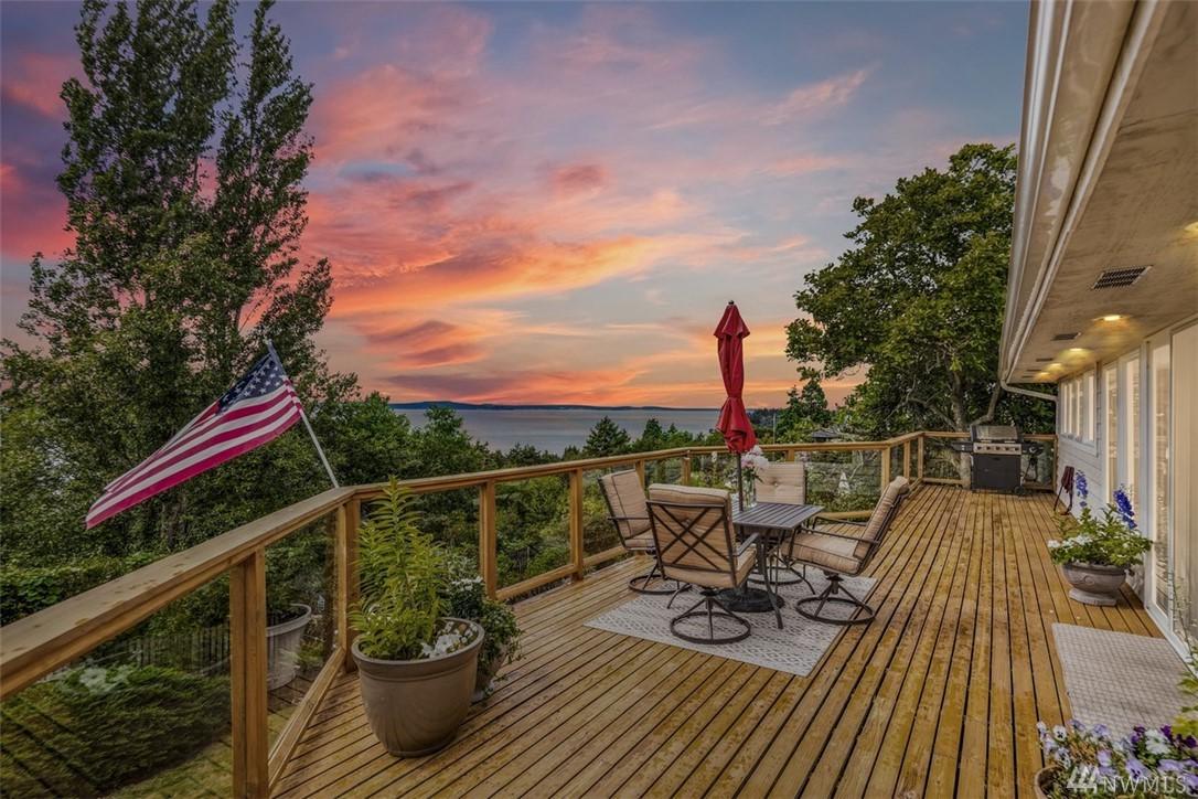 10001 Marine View Dr - Photo 1
