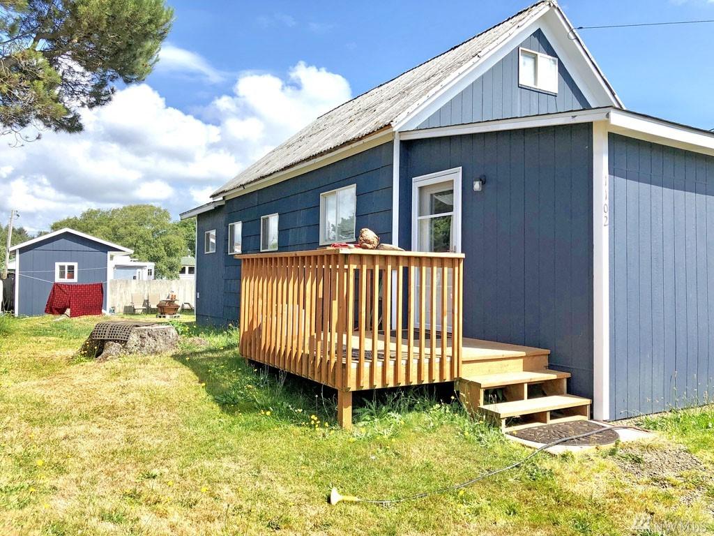 1102 Washington Ave - Photo 1