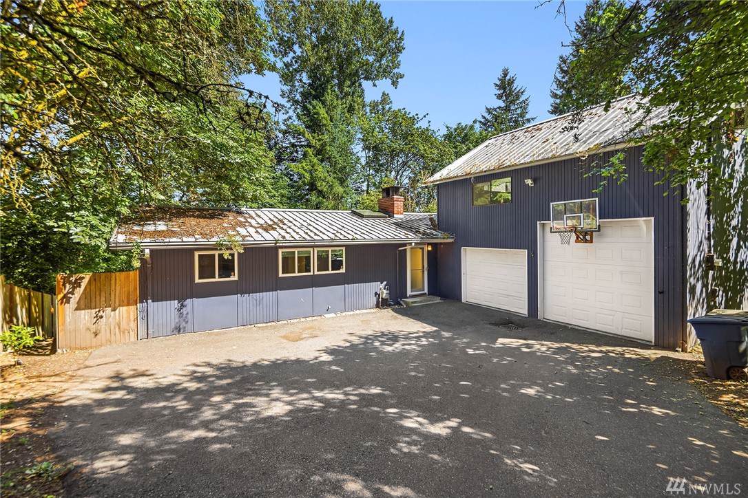 1420 109th Ave - Photo 1