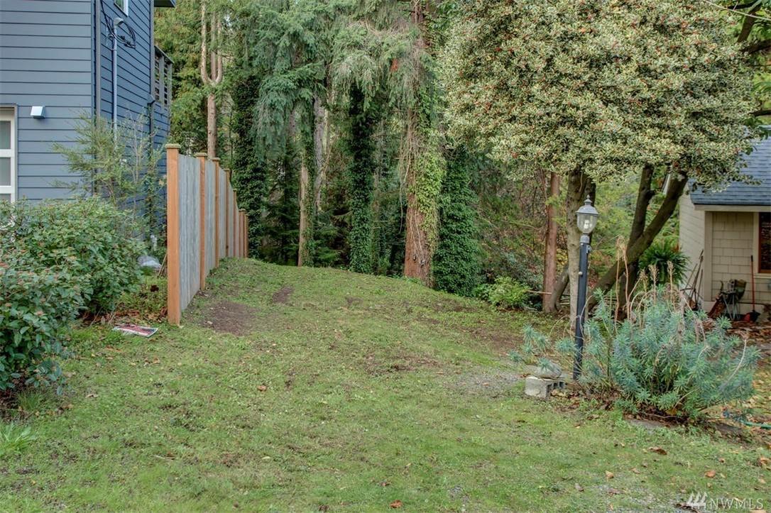 3214 117th St - Photo 1