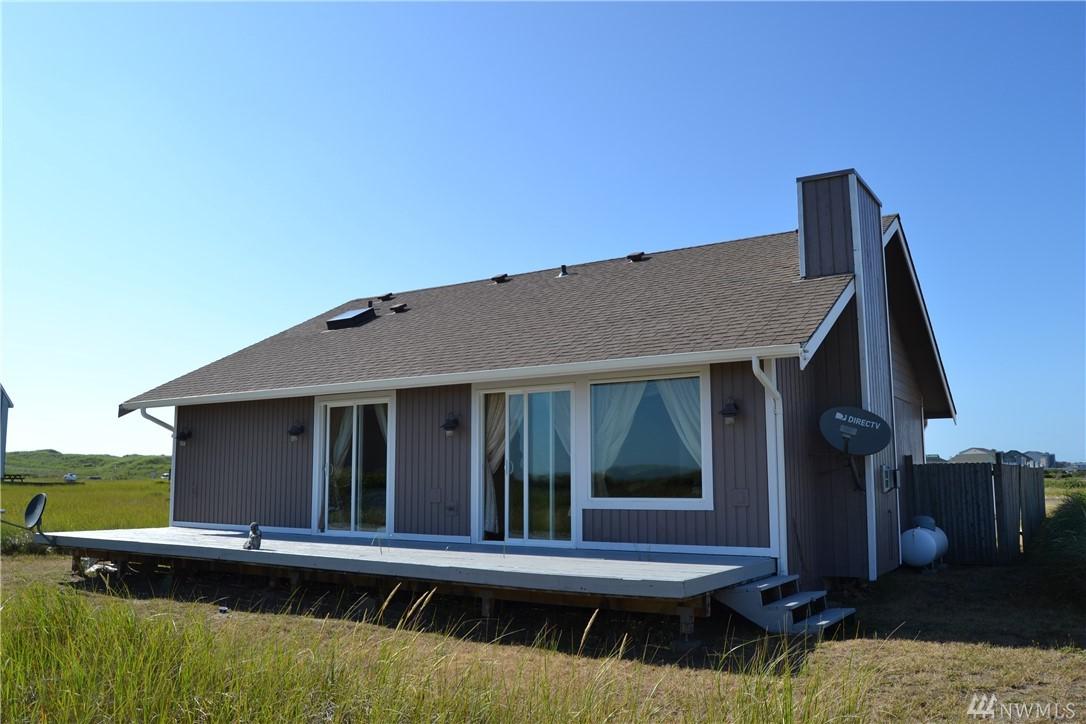 1433 Ocean Crest Ave - Photo 1